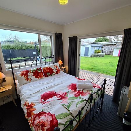 Central Masterton Sleepout Eksteriør bilde